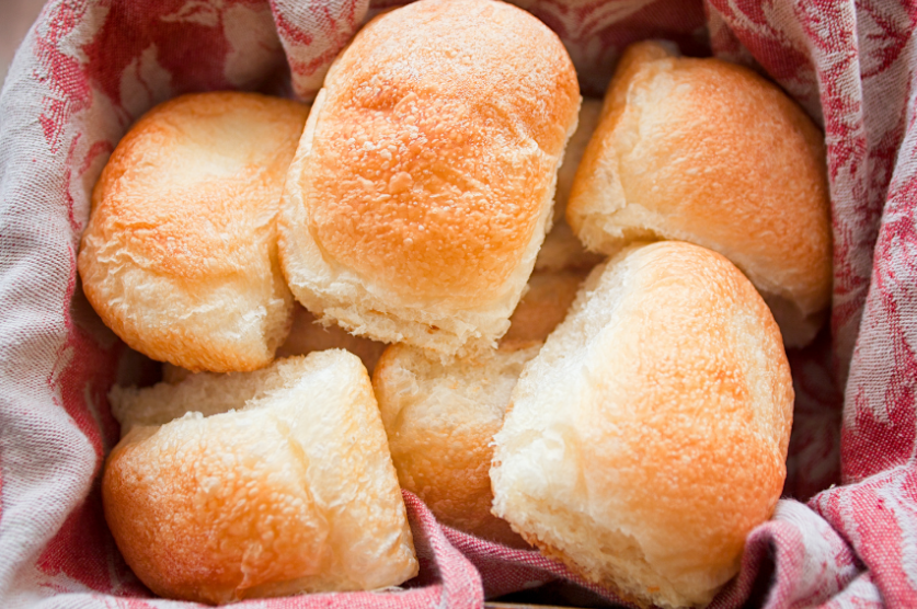 dinner rolls