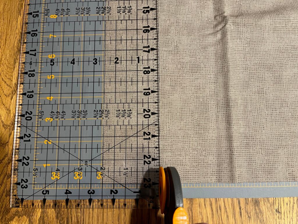 cutting binding strips for wild geese table runner quilt